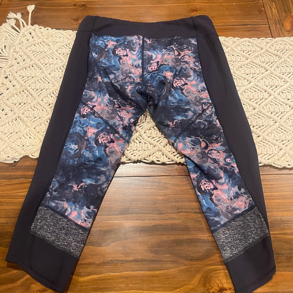 Lululemon size 12 crop